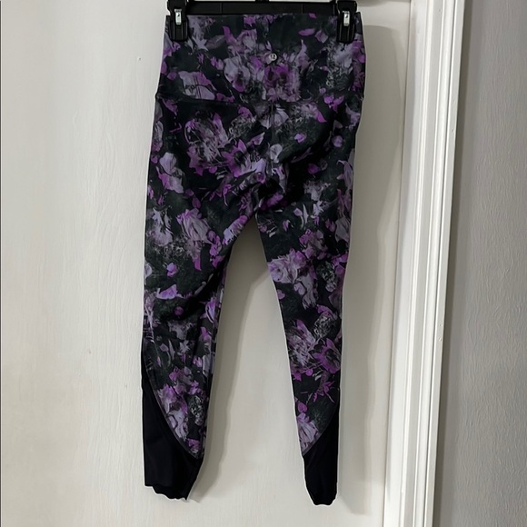 Lululemon Athletica Purple and Black Leggings with Mesh Detail - Picture 4 of 9